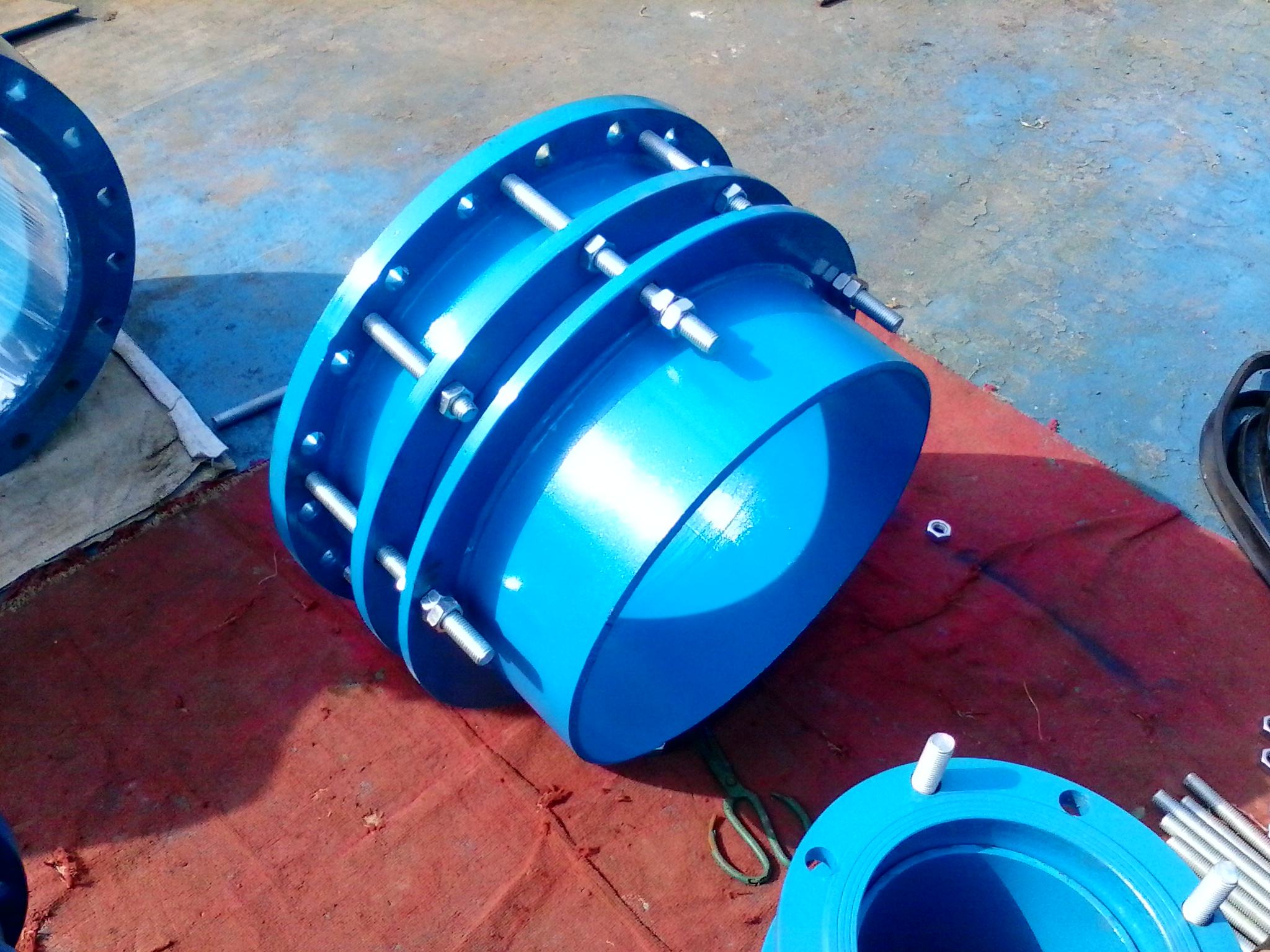 ������s���^